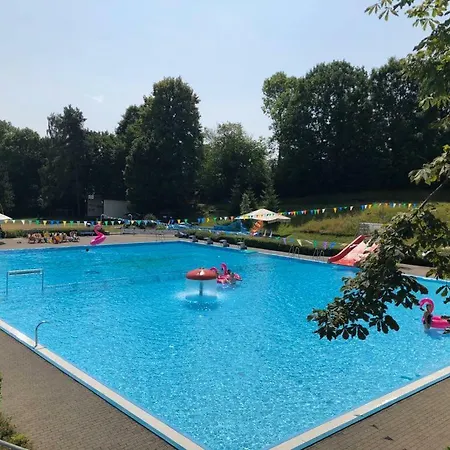 Am Romanus Freibad Lägenhet *